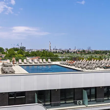 Blue Angels - Odyssey Indoor Pool & Apartment *