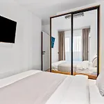 Blue Angels In Odyssey Pool & Apartment *