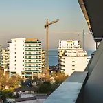 Blue Angels In Odyssey Pool & Apartment