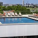 Apartment Blue Angels In Odyssey Pool & Navodari