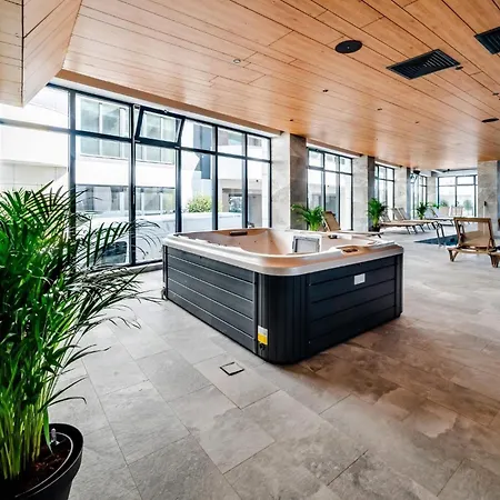 Blue Angels - Odyssey Indoor Pool & * Năvodari