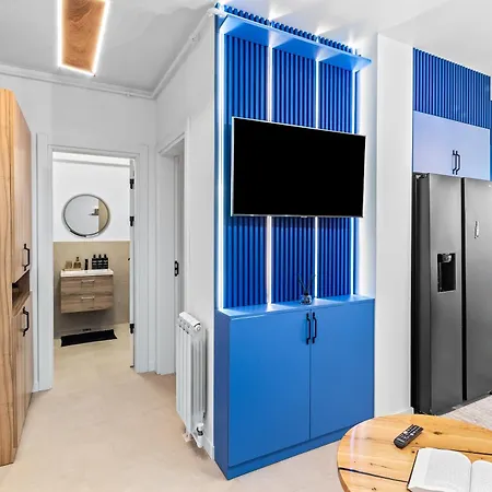 Blue Angels - Odyssey Indoor Pool & *