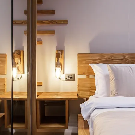 Blue Angels - Odyssey Indoor Pool & Apartmán