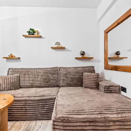 Blue Angels - Odyssey Indoor Pool & Năvodari