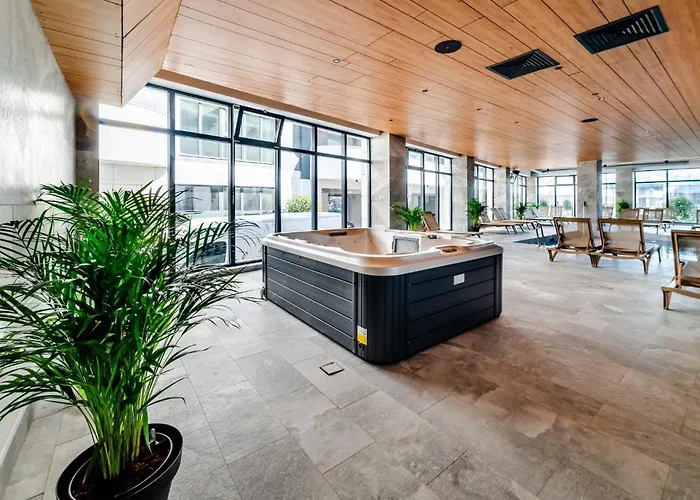 Blue Angels - Odyssey Pool & * Năvodari