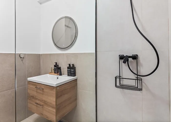 Blue Angels - Odyssey Pool & Apartment Năvodari