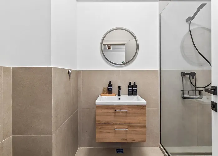 Blue Angels - Odyssey Pool & Apartment Năvodari