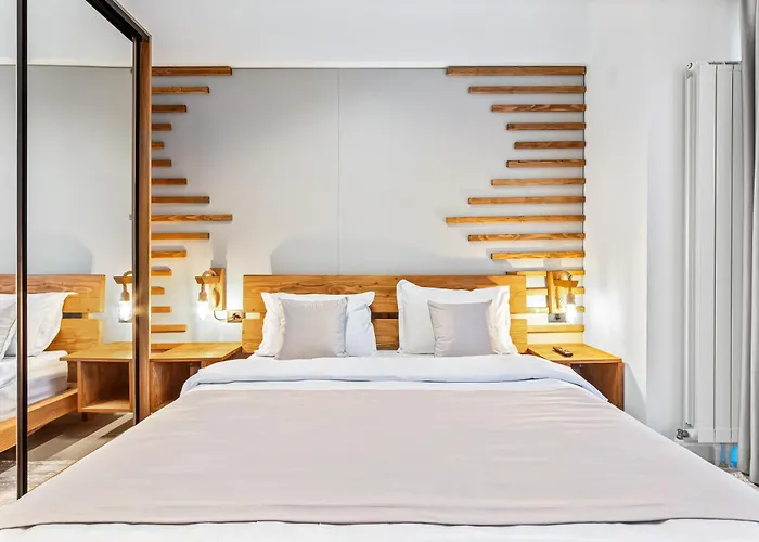 Blue Angels - Odyssey Pool & Apartment Năvodari